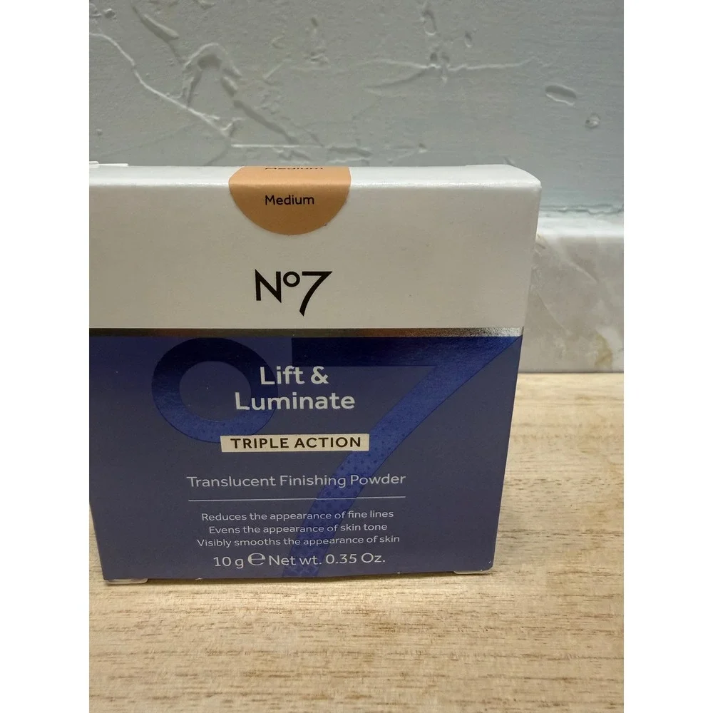 No7 Lift & Luminate Triple Action Translucent Finishing Powder Medium 0.35oz NEW